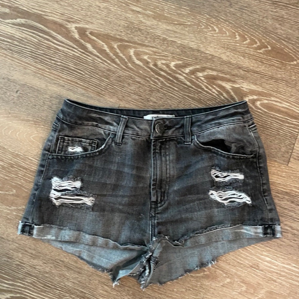 black ripped jean shorts size 6